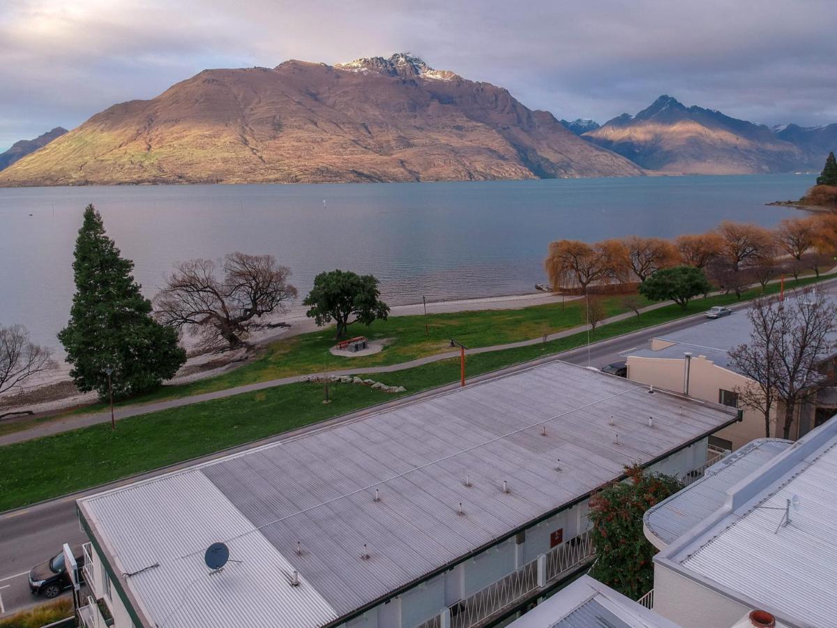 Lakeside Backpackers Queenstown Buitenkant foto